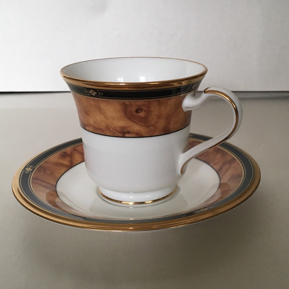 Noritake Cabot Set of 8 Tea Cups and Saucers